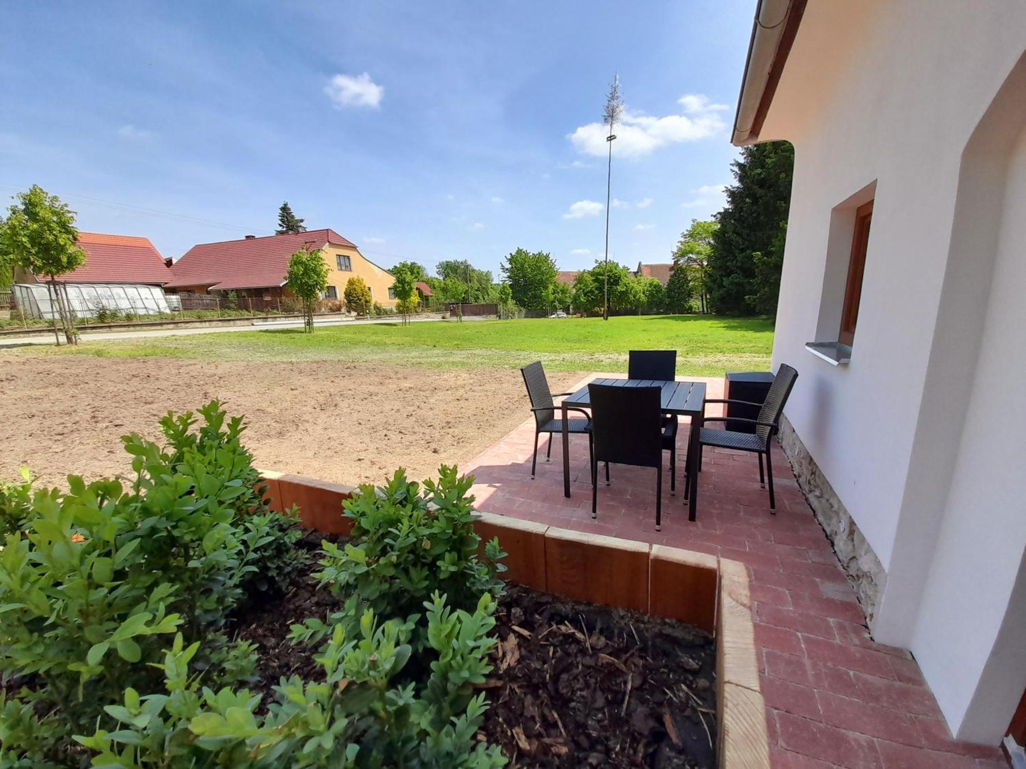 Residence Tvrz Skocice Exterior photo