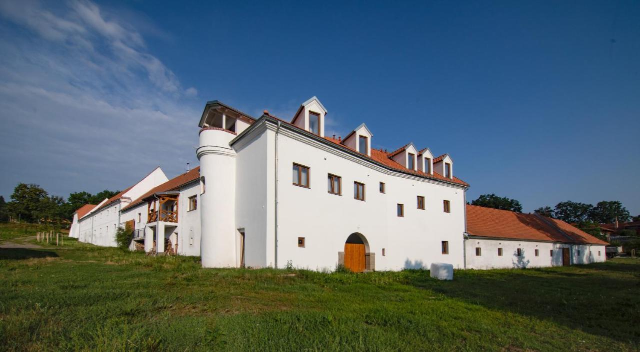 Residence Tvrz Skocice Exterior photo